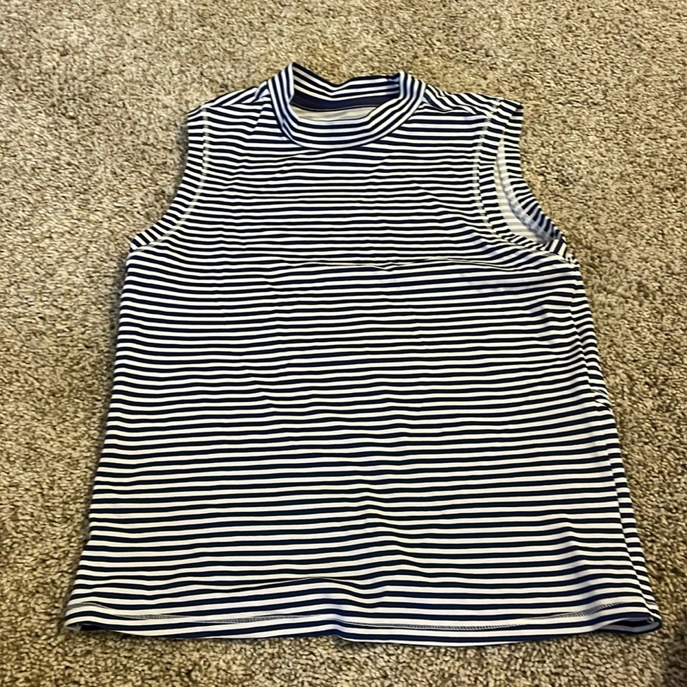 Athleta girl rash guard